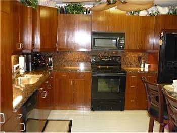 4th image of 3500 Galt Ocean Dr APT 1715