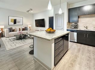 2700 Brazos St APT 4204, Houston, TX 77006
