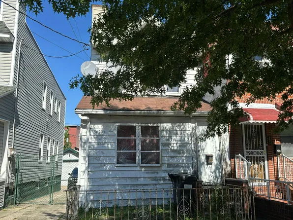 729 Essex St, Brooklyn, NY 11208