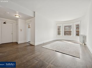 670 W Sheridan Rd #27-J, Chicago, IL 60613