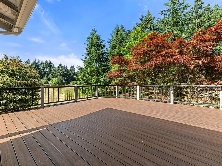 11322 Skagit Dr SE — Photo 31