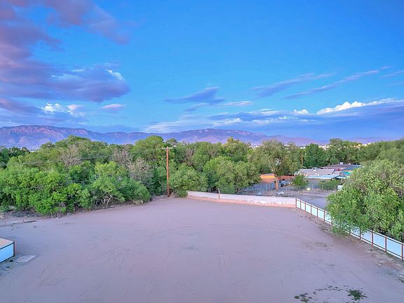 3rd image of 1202 Gabaldon Rd NW