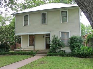 705 Gresham St, Smithville, TX 78957