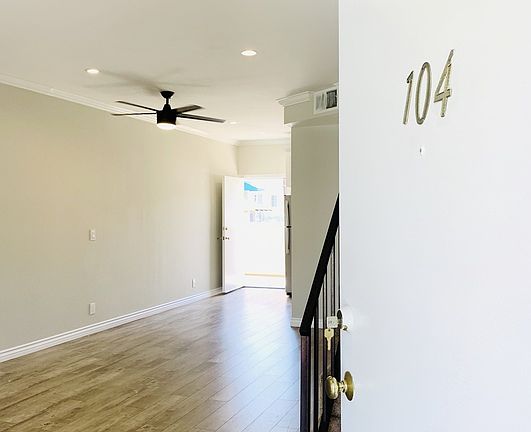4th image of 4349 Cahuenga Blvd APT 104