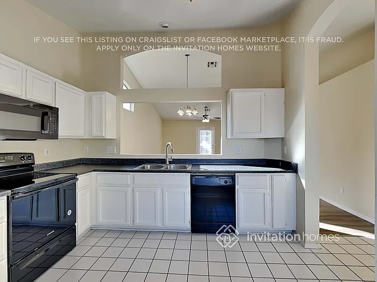 11341 W Ruth Ave — Photo 5