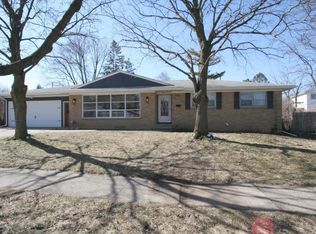 1427 Boynton Dr, Lansing, MI 48917