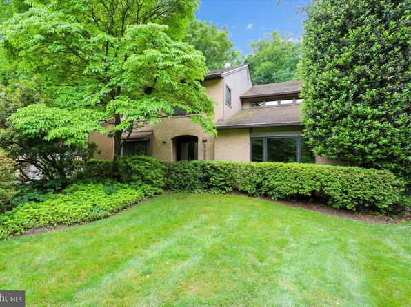 8026 Cypress Grove Ln, Cabin John, MD 20818