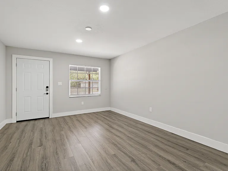 3810 S Randall St #B — Photo 7