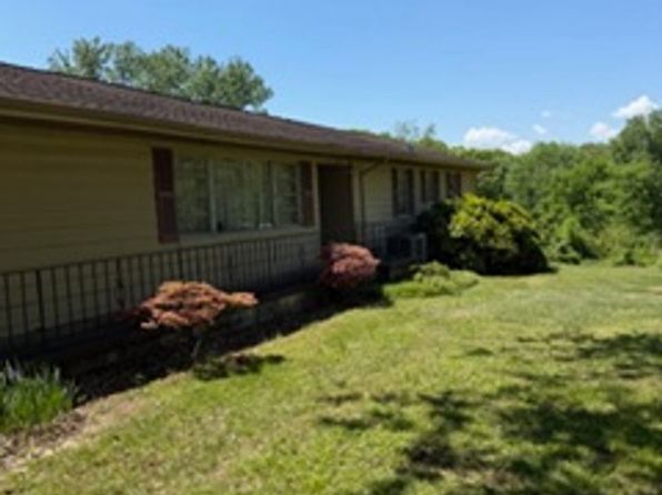 3bd 3ba 2,104sqft — 1701 Westside Dr, Maryville, TN 37801