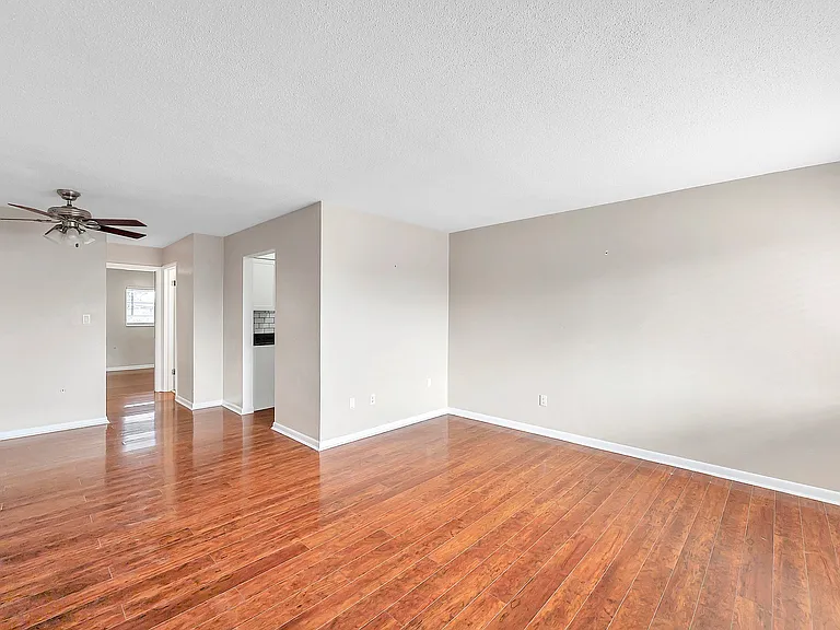 2366 Shelley St #12 — Photo 9