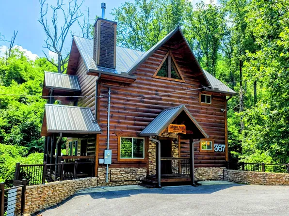 367 Wiley Oakley Dr, Gatlinburg, TN 37738