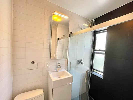 Rented by Vertical Real Estate LLC | media 3