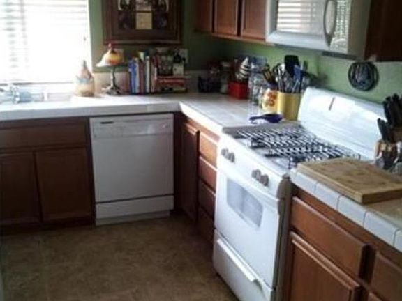 5th image of 25828 Iris Ave Unit A