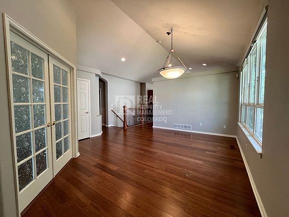 5th image of 857 Appleby Pl