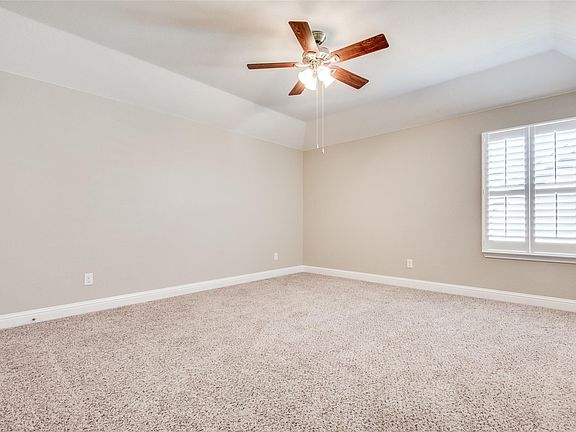 4th image of 113 Oakmont Dr