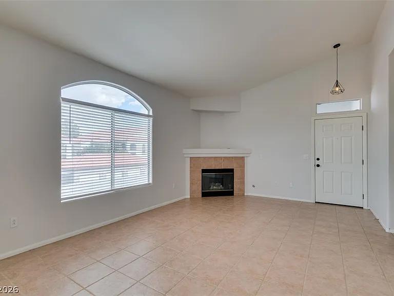 700 Carnegie St #421 — Photo 7