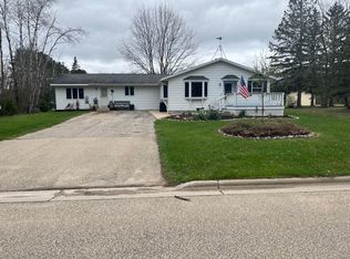 441 N Mill St, Suring, WI 54174