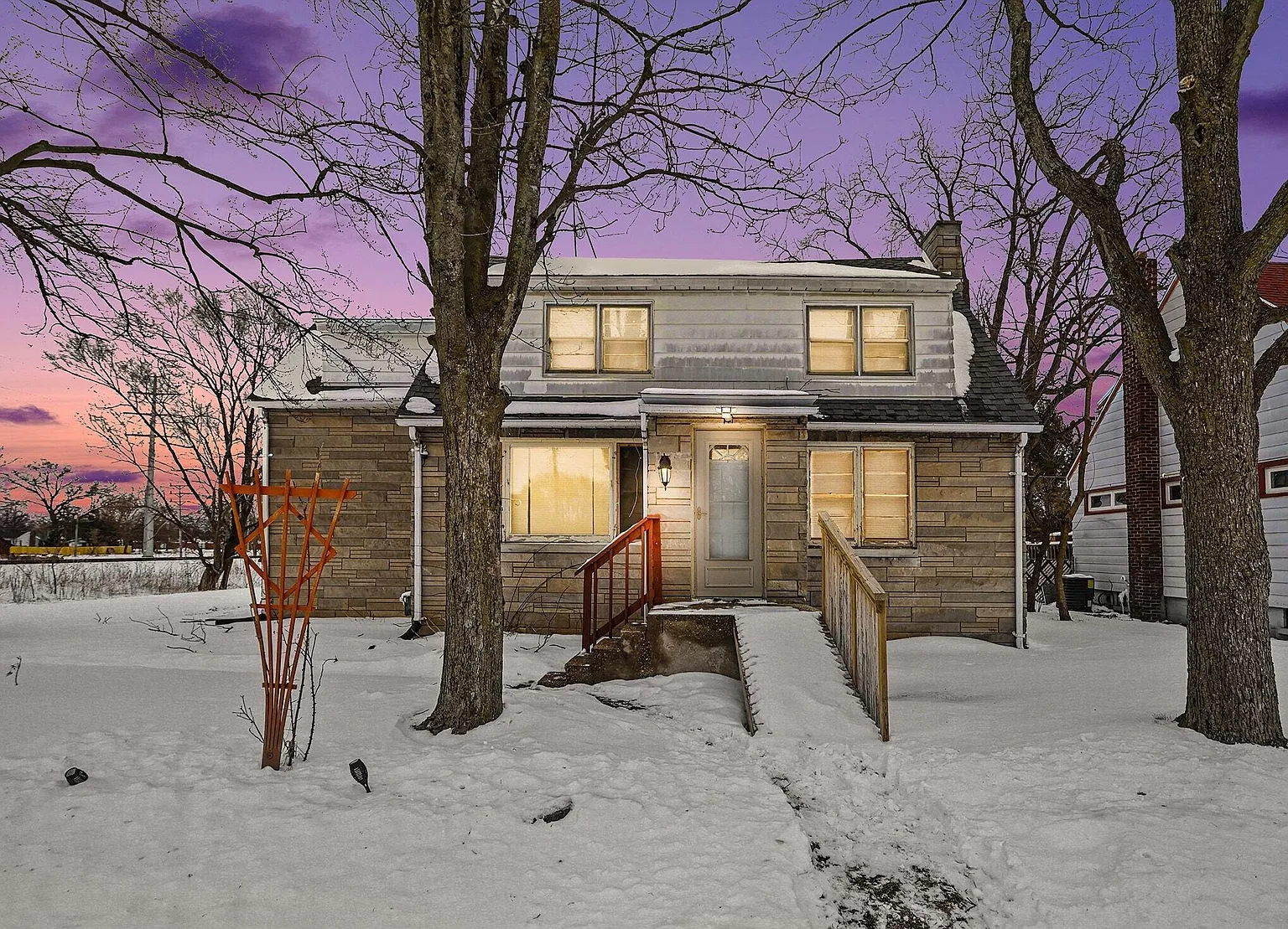 606 Hoyt St photo 1