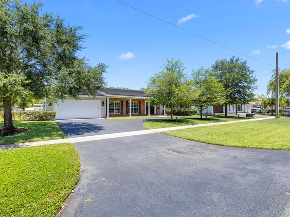 7501 Plantation Road, Plantation, FL 33317