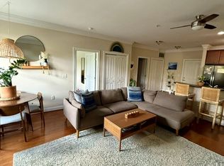 960 Perry St APT 111, Columbus, OH 43215