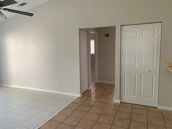 4th image of 1190 Rohe St