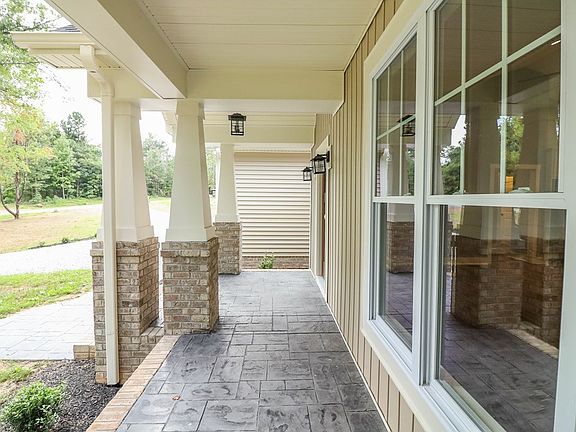 4th image of 107 Rolling Acres Ln
