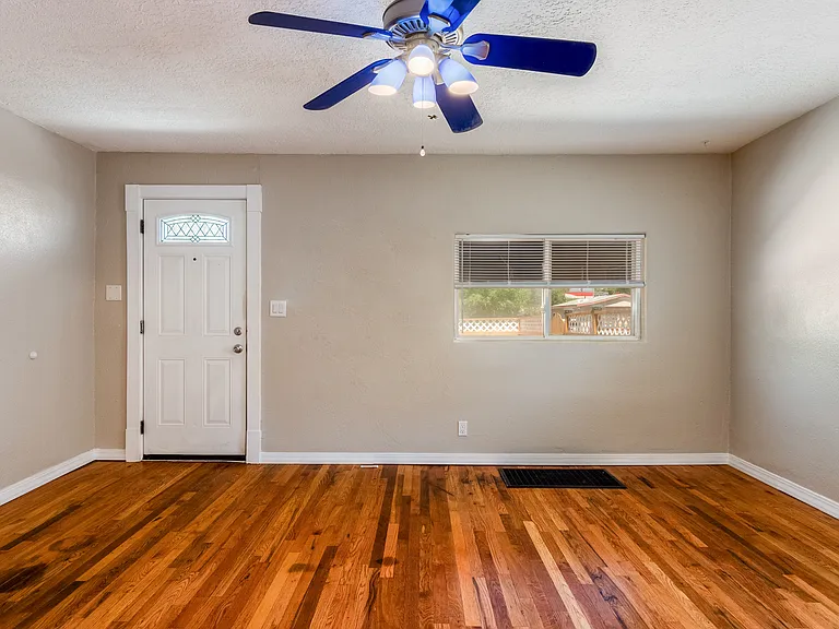 414 Harvard Dr SE #A — Photo 4