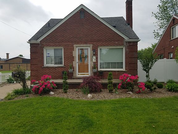 2nd image of 735 Merrill Ave