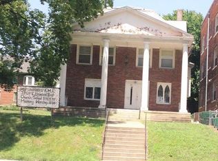 2704 E Linwood Blvd, Kansas City, MO 64128