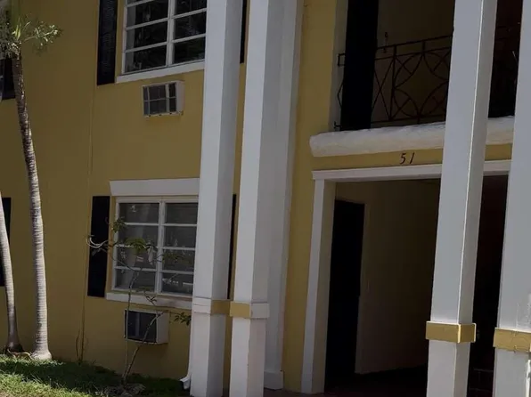 51 Edgewater Dr APT 4, Coral Gables, FL 33133