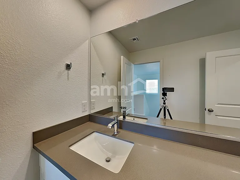 6621 S 42nd Ln — Photo 15