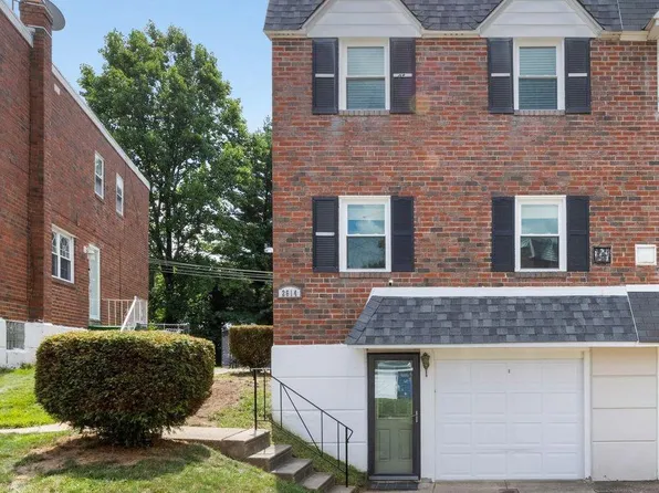2614 Taunton St, Philadelphia, PA 19152