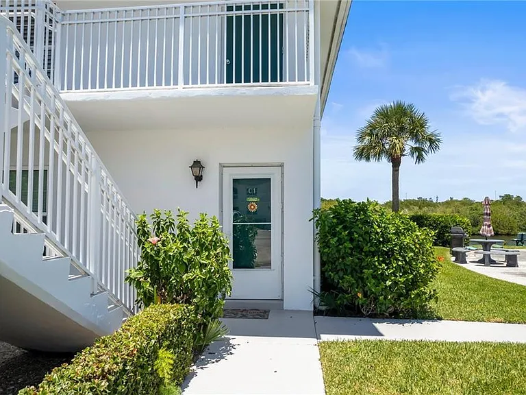 2800 Indian River Blvd #1 — Photo 2