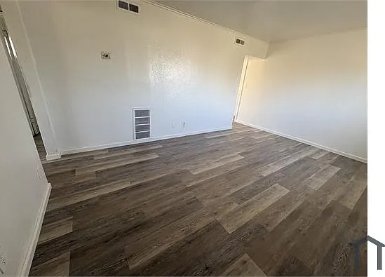 3 bed, 1012 sqft, $1,575 — Photo 2