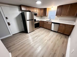 Pagewood Oval Apartments, Litchfield, NH 03052