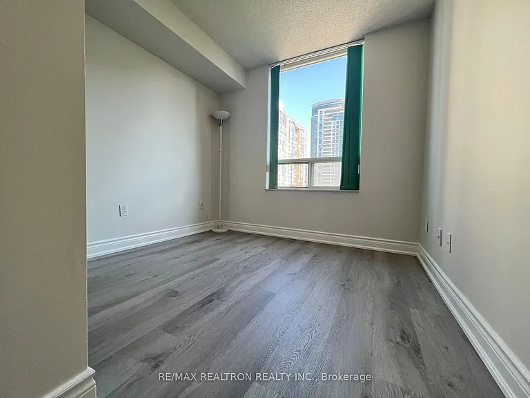 285 Enfield Pl #1412 — Photo 10