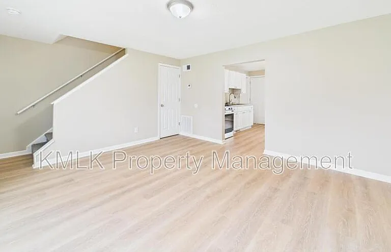 9042 Maple Grove Rd — Photo 9