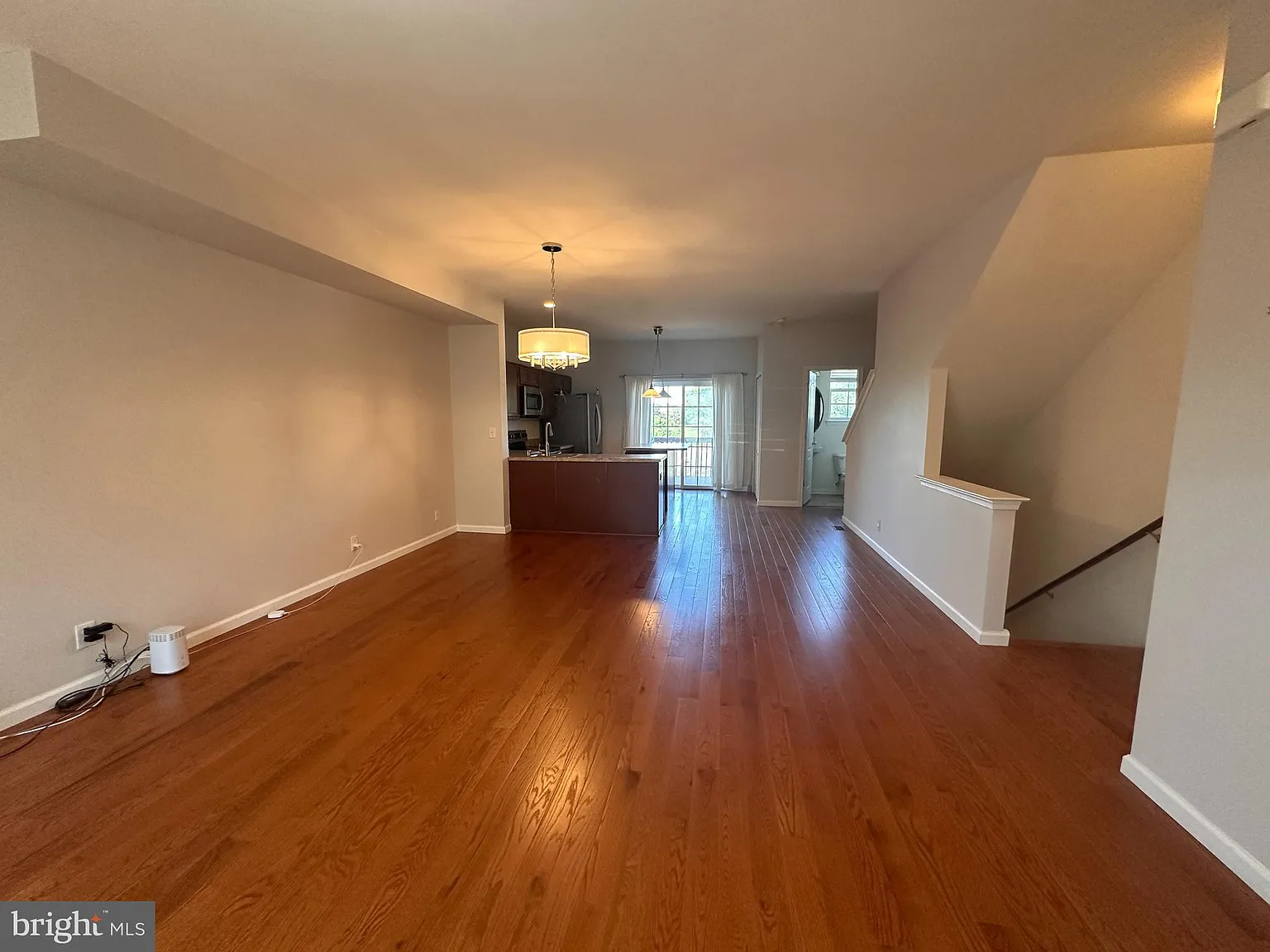 3 bed, 2.5 bath, 1554 sqft, $2,750 — Photo 3