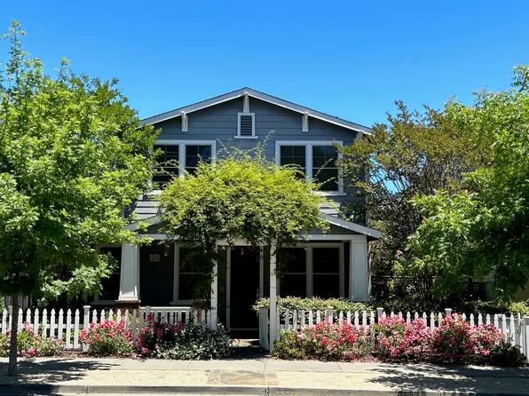 6740 Yount St, Yountville, CA 94599