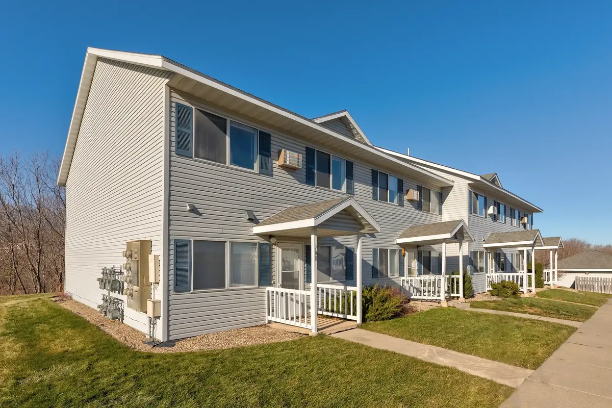 Primary Photo - Valley View Estates