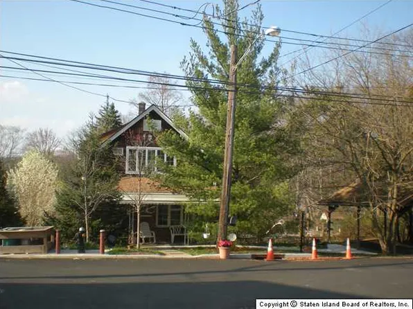 119 Hanover Avenue image 1 of 4