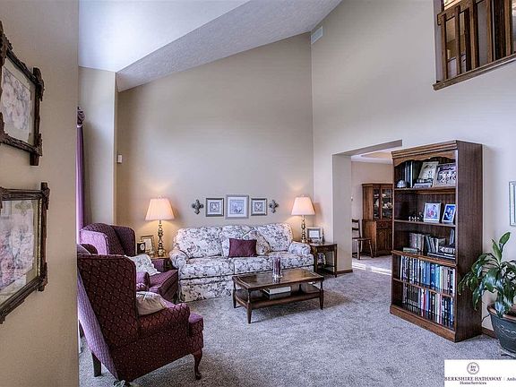 4th image of 13957 Olive Cir