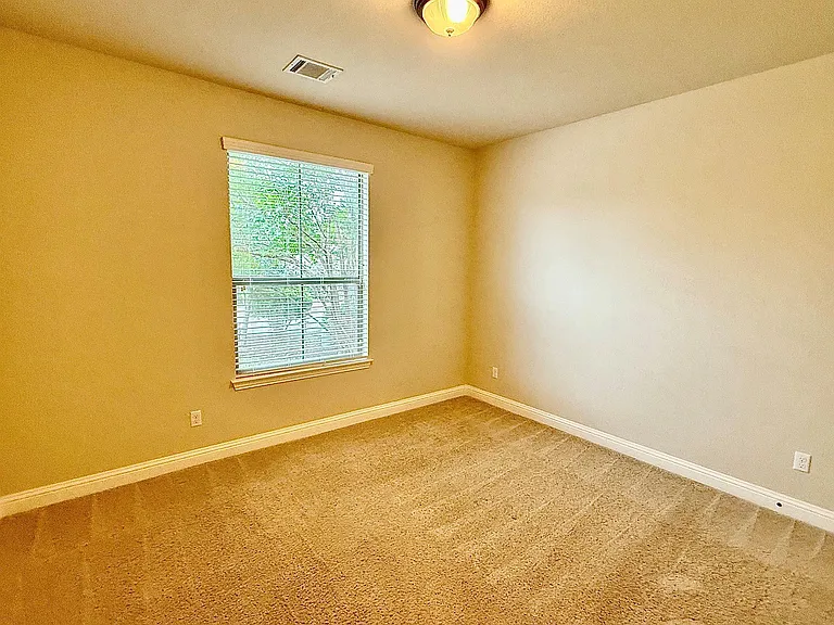 5512 Lipan Apache Bnd — Photo 20