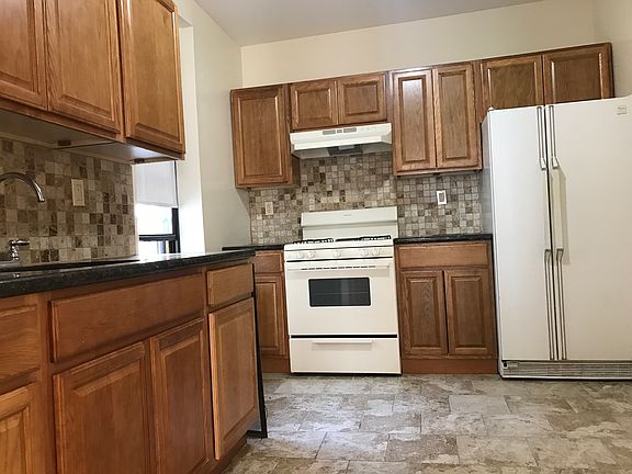 4th image of 8722 Bay Pkwy APT C4