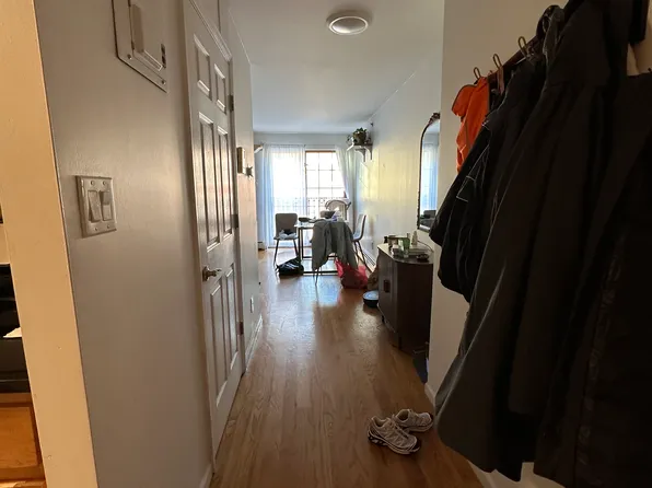 22-14 Astoria Boulevard image 6 of 14