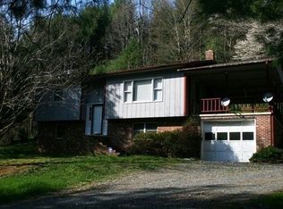 660 Big Windfall Rd, Lansing, NC 28643