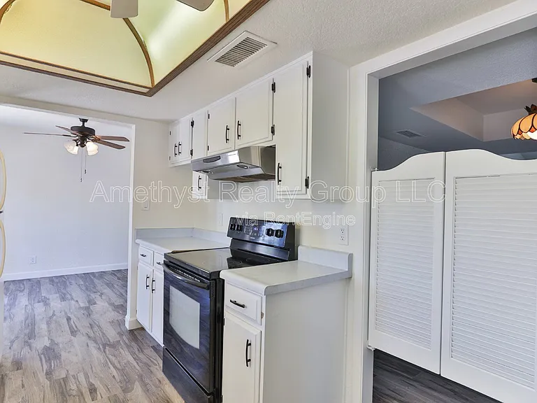 4419 W Shaw Butte Dr — Photo 10