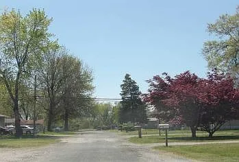 105 Prairie Ave photo 1