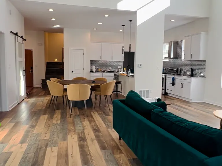 1313 Metropolitan Pkwy — Photo 8