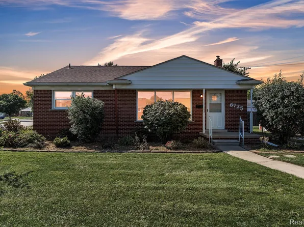 6725 Elizabeth St, Garden City, MI 48135